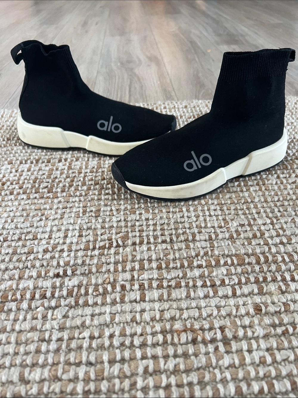 ALO Yoga Women Black Slip-On Sock Sneakers with Ivory Sole size 7